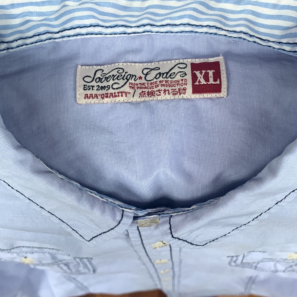 Sovereign ⭐️ Code short sleeve button down - Picture 3 of 4
